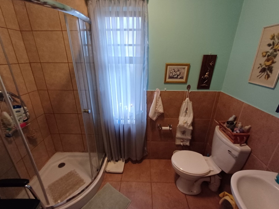 3 Bedroom Property for Sale in Langenhovenpark Free State
